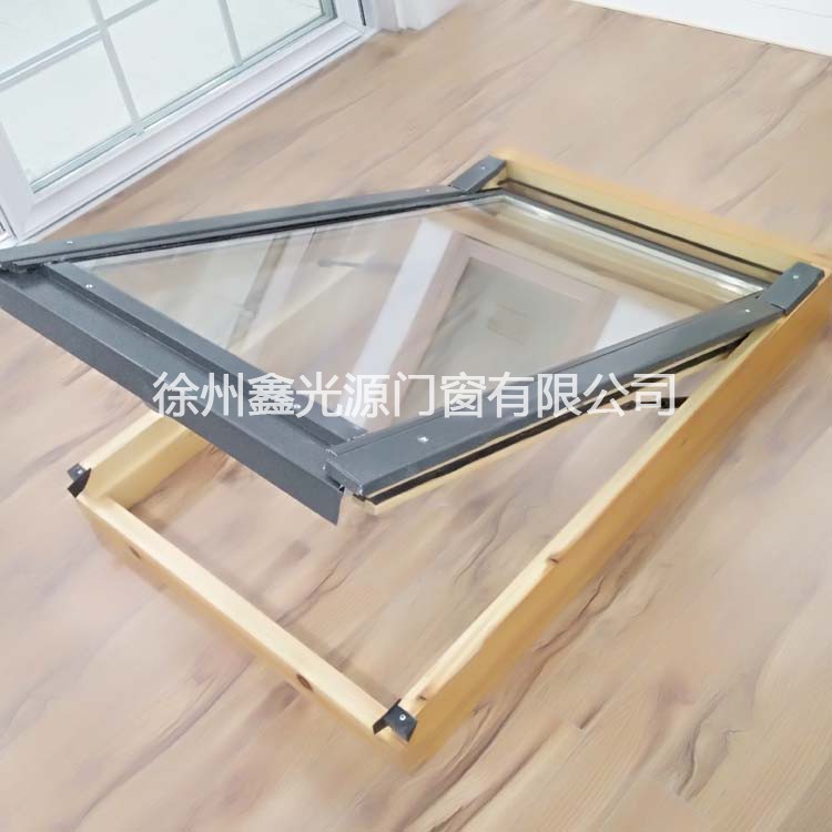 鋁木上懸天窗